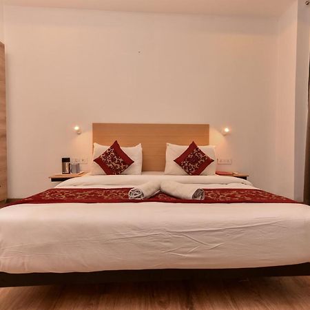 Hotel Red Saffron 뉴델리 외부 사진