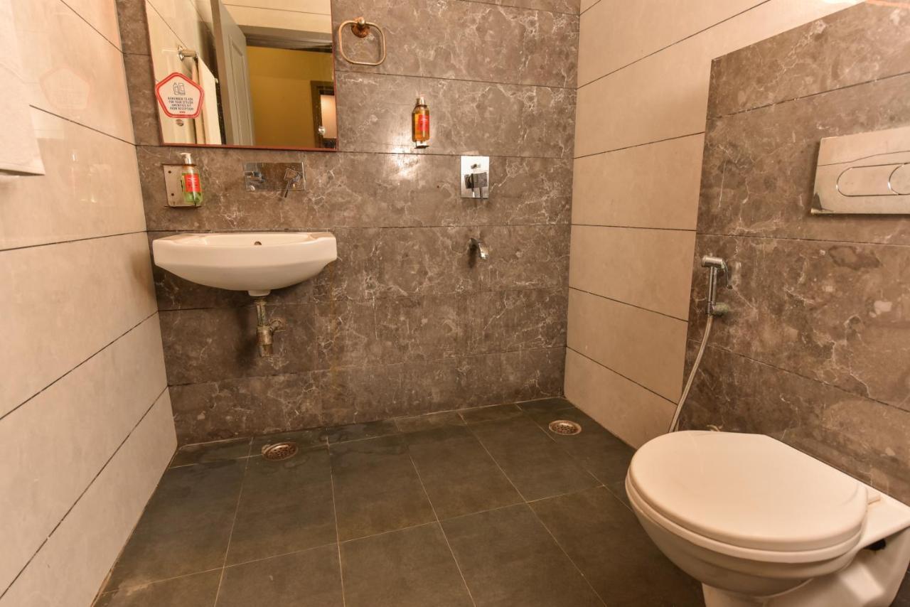 Hotel Red Saffron 뉴델리 외부 사진