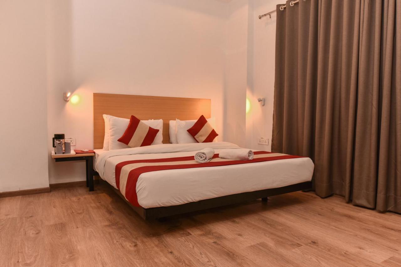 Hotel Red Saffron 뉴델리 외부 사진