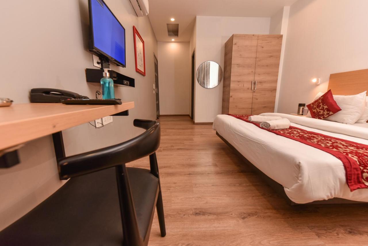 Hotel Red Saffron 뉴델리 외부 사진