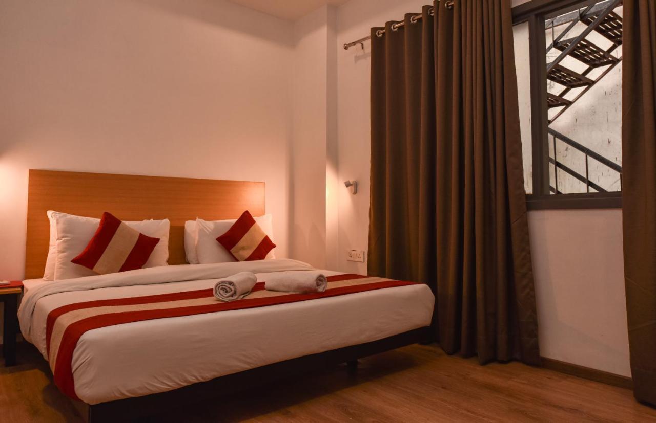 Hotel Red Saffron 뉴델리 외부 사진