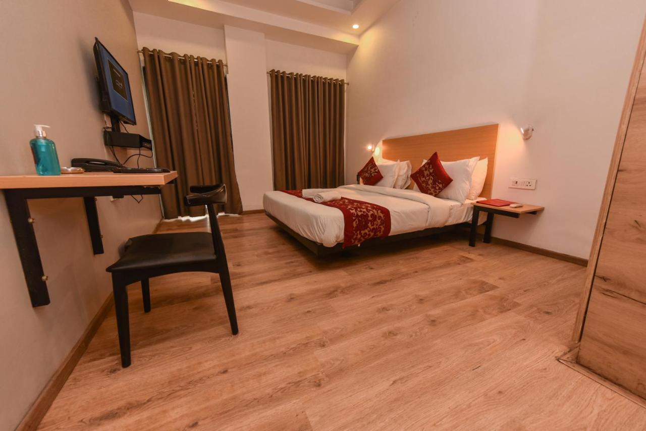 Hotel Red Saffron 뉴델리 외부 사진
